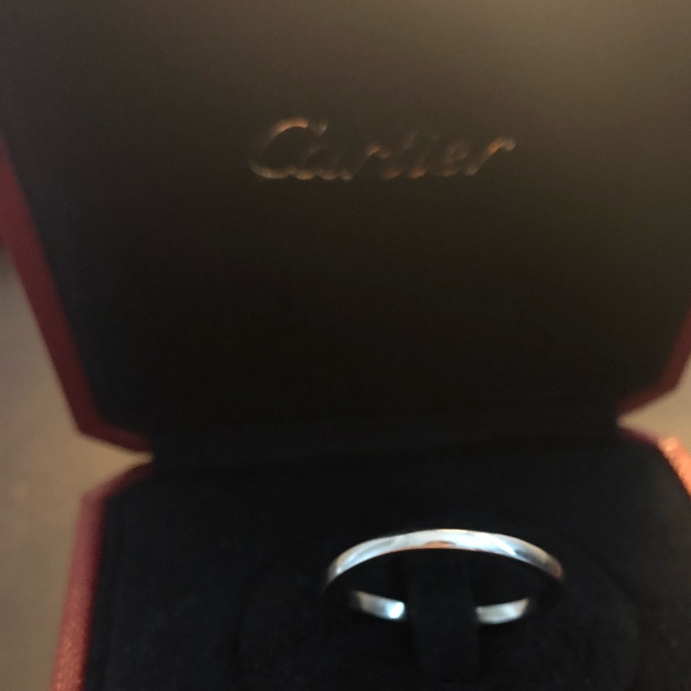 Carrier Men’s D’Amour Wedding Band Size 60